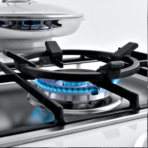 Cast iron wok adapter